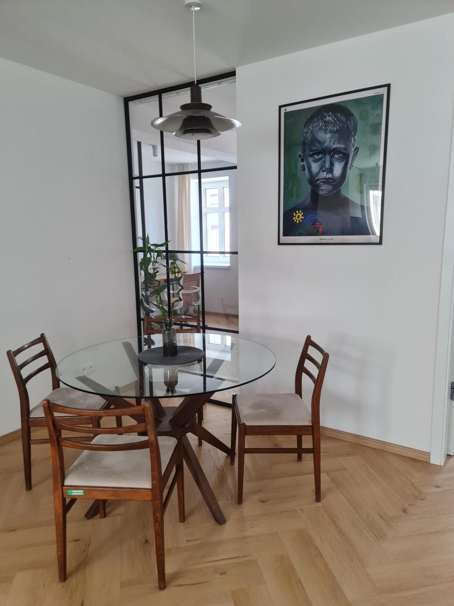 Beautiful New Apt In Old Town Near Train Station - Free Parking Bratislava Dış mekan fotoğraf